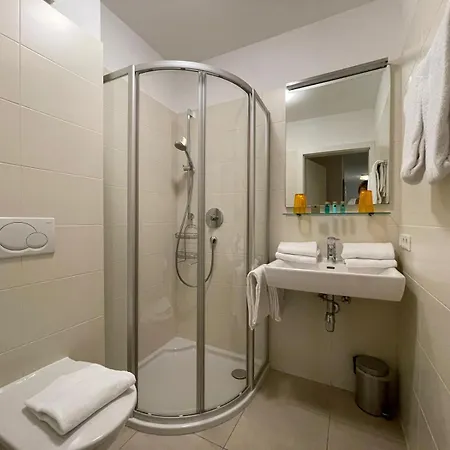 Ski & Golf Apartments By Kaprun Rentals Room photo